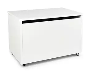 duża drewniana skrzynia na zabawki na kółkach