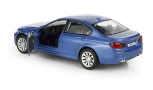 samochód bmw m5 - resorak 12,5 cm